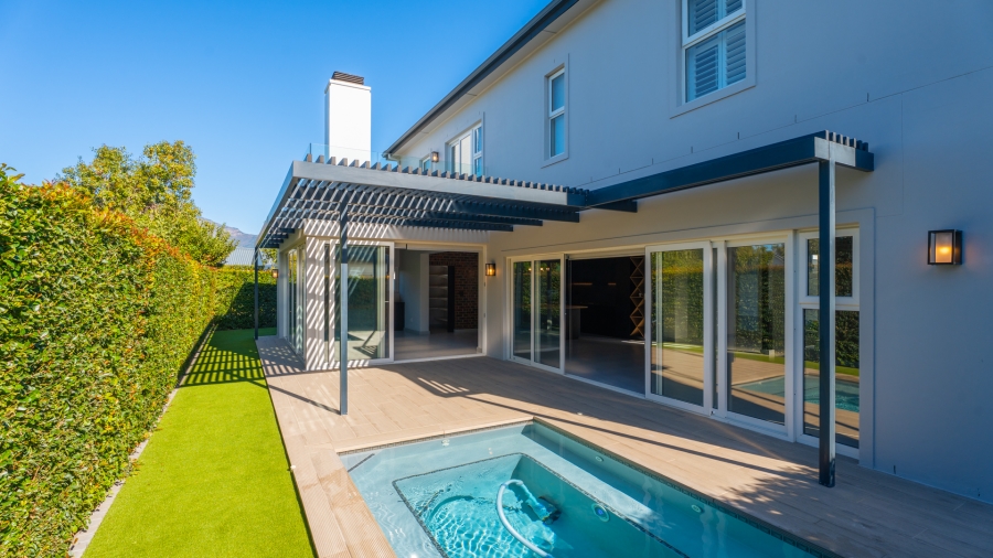 To Let 4 Bedroom Property for Rent in Val De Vie Estate Western Cape